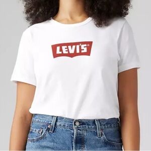 Levi's White Tee with Red Logo size XL